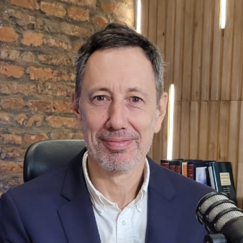 Alfredo Vidal - cuadrado